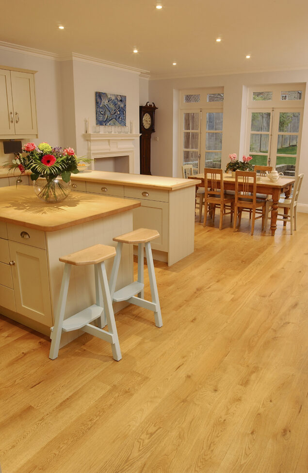 Oak Lacquered Natural 160 x 15 mm