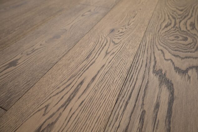 Ipswich Oak Plank Rustic 200 x 15 mm (New)