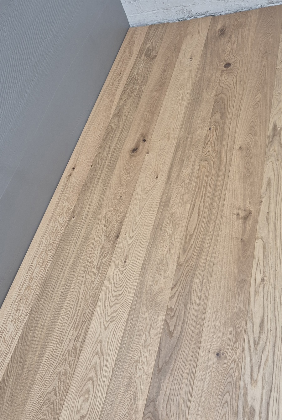 Aintree Oak Plank Natural 125 x 15 mm (New)