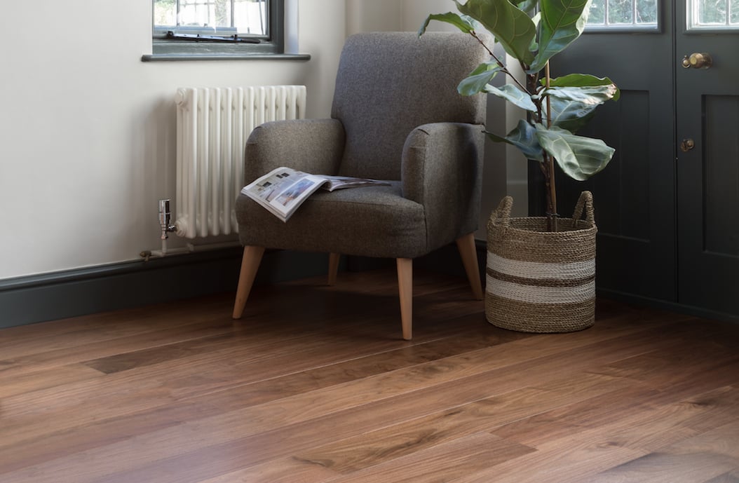 Engineered Walnut Pre Lacquered The Natural Wood Floor Company 15 Landingpage Hero 1054689px 